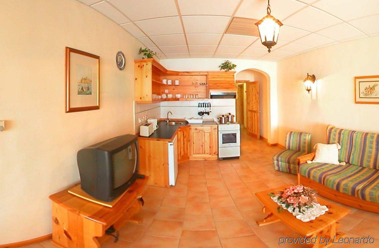 The Mediterranea Hotel & Suites セント・ポールズ・ベイ 部屋 写真